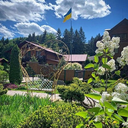 Готель Жди Ня Єво Instagram Zhdenievo Hotel ชเดนิเยโว ภายนอก รูปภาพ