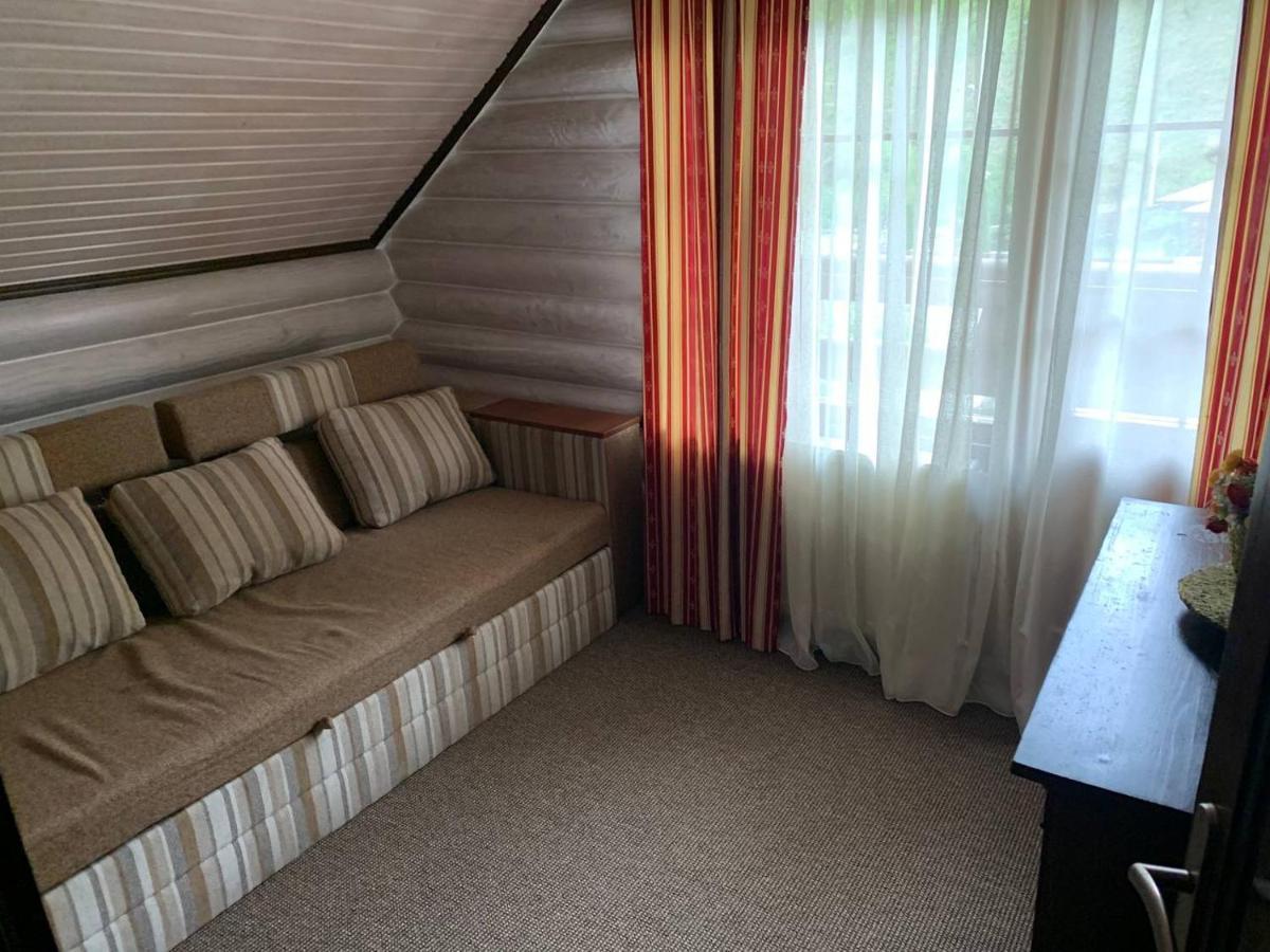 Готель Жди Ня Єво Instagram Zhdenievo Hotel ชเดนิเยโว ภายนอก รูปภาพ