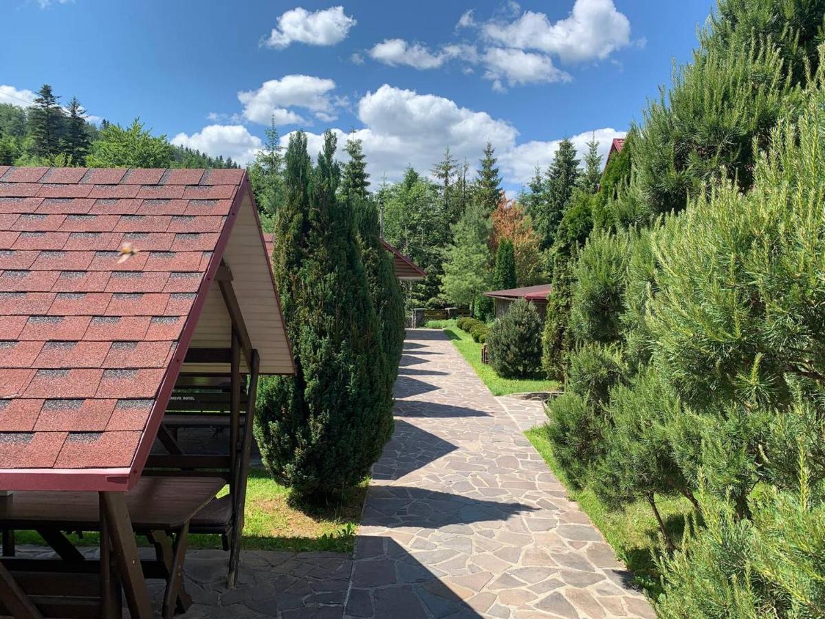 Готель Жди Ня Єво Instagram Zhdenievo Hotel ชเดนิเยโว ภายนอก รูปภาพ
