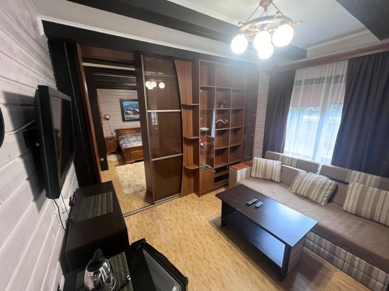 Готель Жди Ня Єво Instagram Zhdenievo Hotel ชเดนิเยโว ภายนอก รูปภาพ